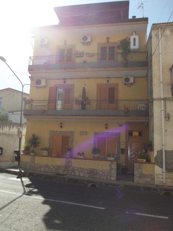 Bed&Breakfast La Casetta SantʼAlessio Siculo 외부 사진