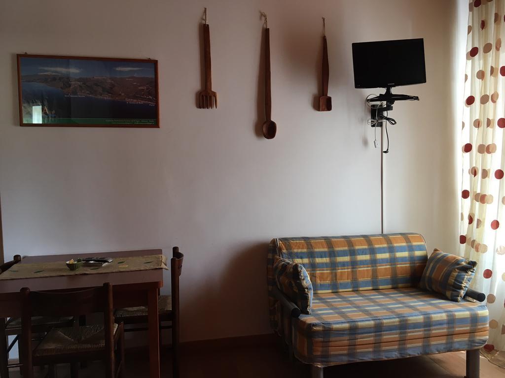 Bed&Breakfast La Casetta SantʼAlessio Siculo 외부 사진