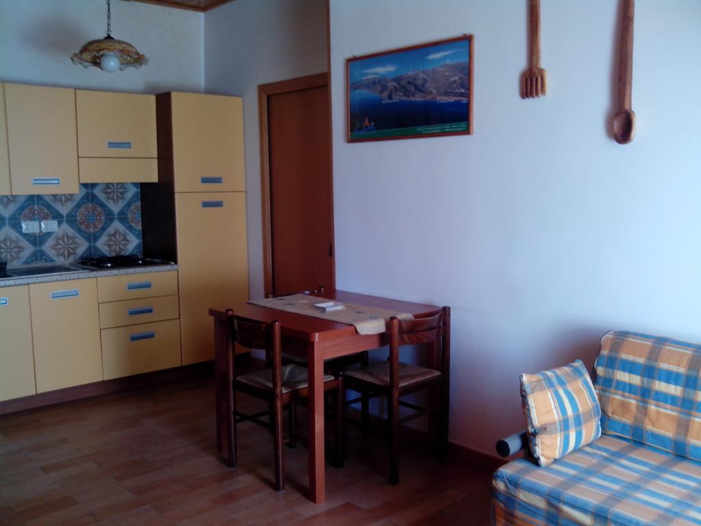 Bed&Breakfast La Casetta SantʼAlessio Siculo 외부 사진